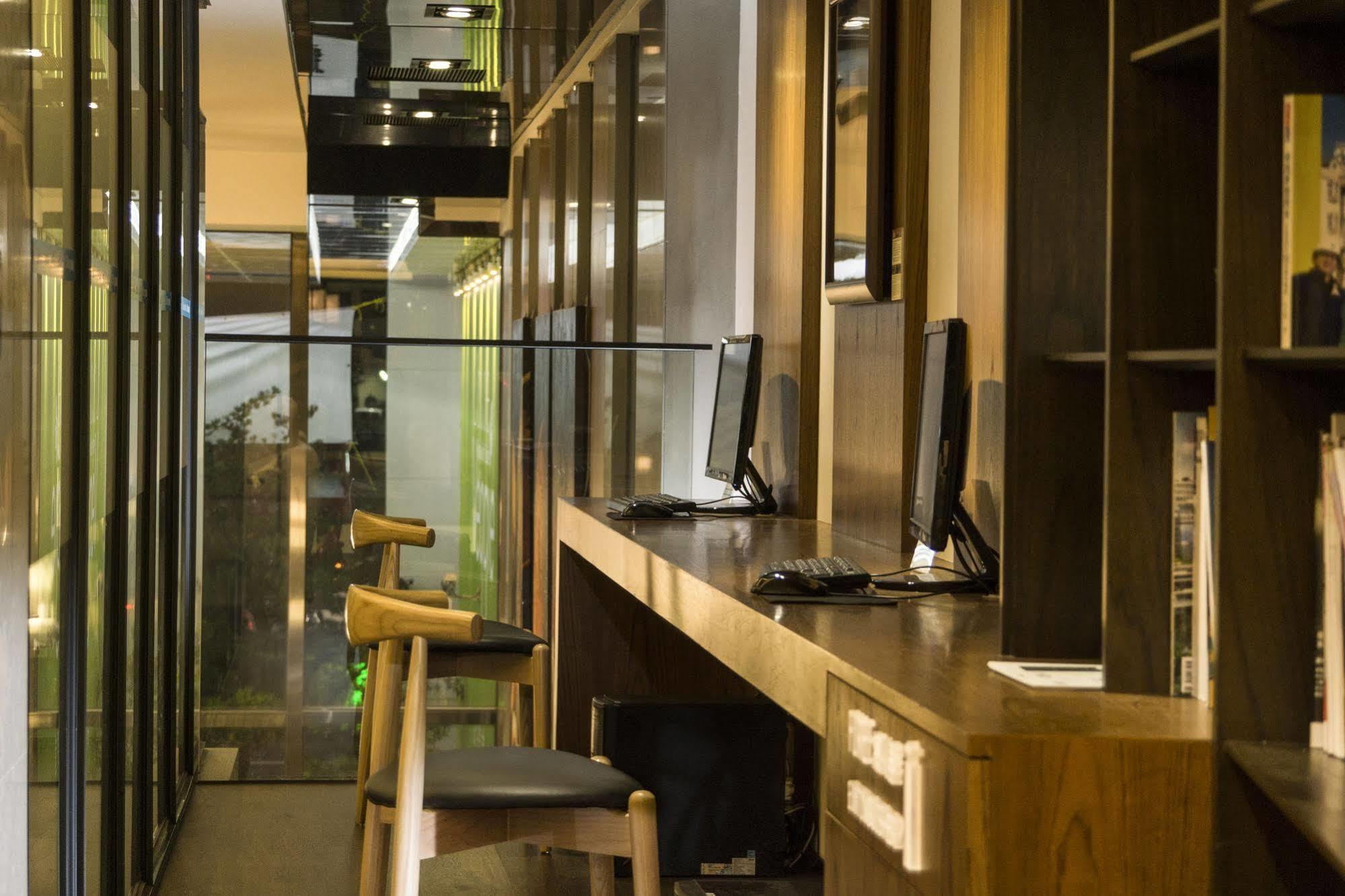 Hotel Just Sleep Kaohsiung Zhongzheng Extérieur photo
